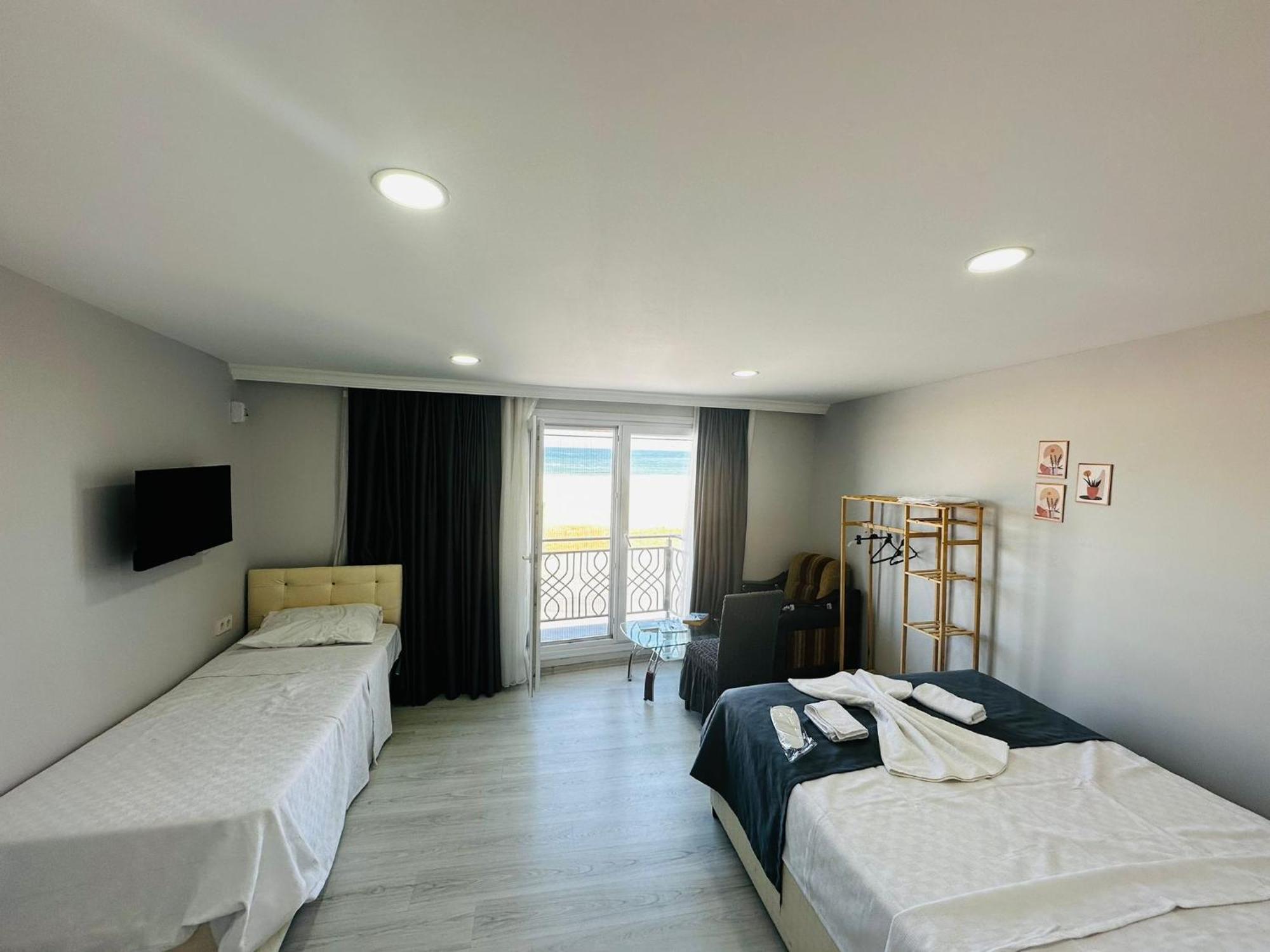 Holiday Beach Hotel Arnavutkoy 외부 사진